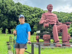 從來不吃「炸過」的砂鍋魚頭，老謝在大溪石門找到最愛！從慈湖走到草嶺山，蔣公銅像全變裝置藝術